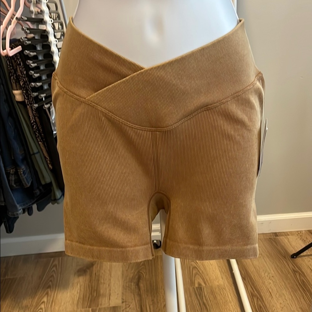 JoyLab Tan Bike Shorts with Stretchy V-Waistband